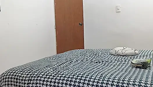 I filmed my stepsister masturbating in her room. Spanish porn.