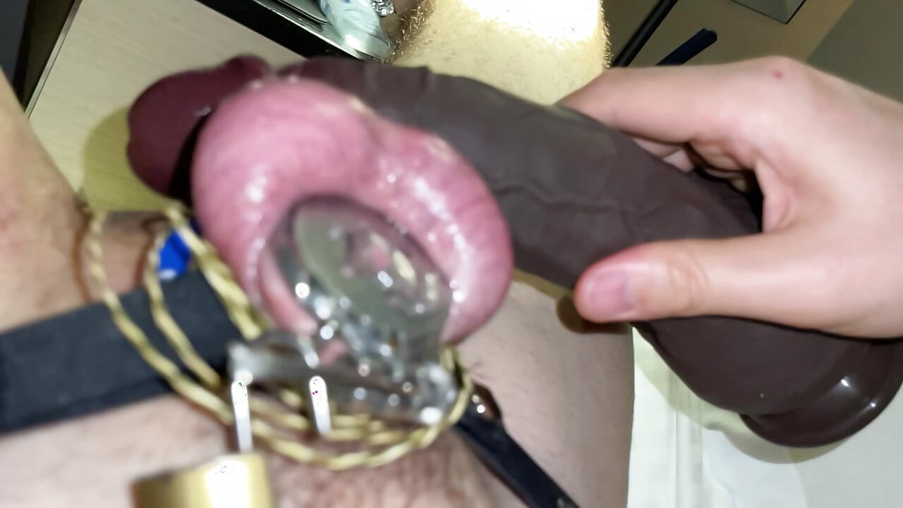 Flat Metal Cage Ball Plapping and Ballbusting