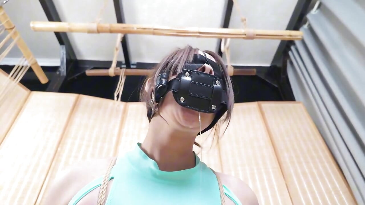 Xr33- 침을 흘리는 소녀들