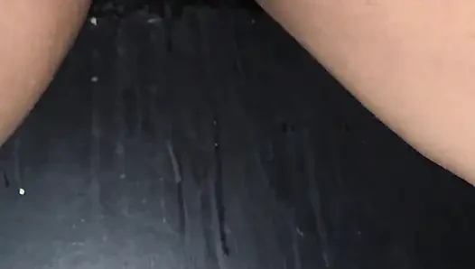 Ich werde verrückt mit schwänzen im Gloryhole, desto mehr der Merrier!!