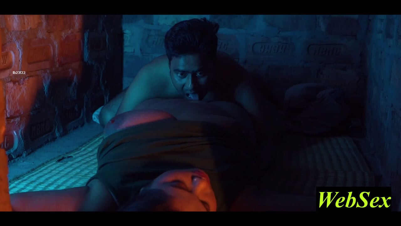 Indian Innocent girlfriend first time dating sex! No talk just feels my dick