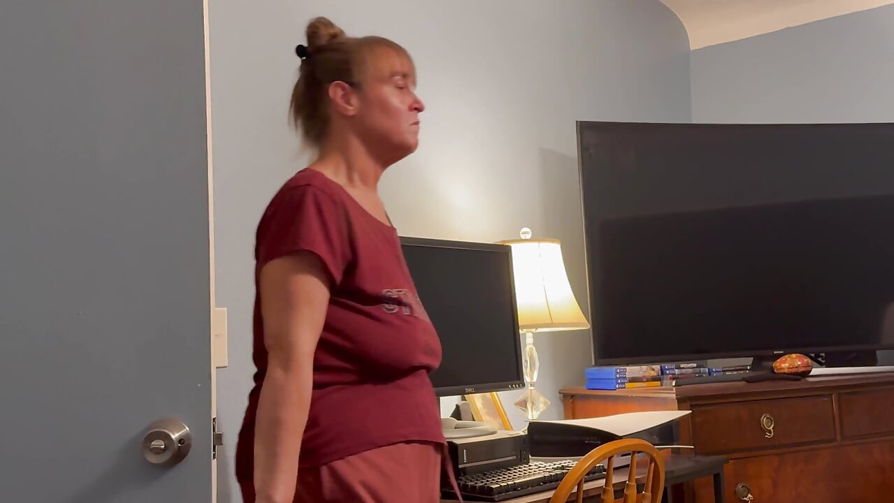 Step Stepmom Locked Me in My Room and Sucked My Fick Until I Blew My Cum Down Her Throat!