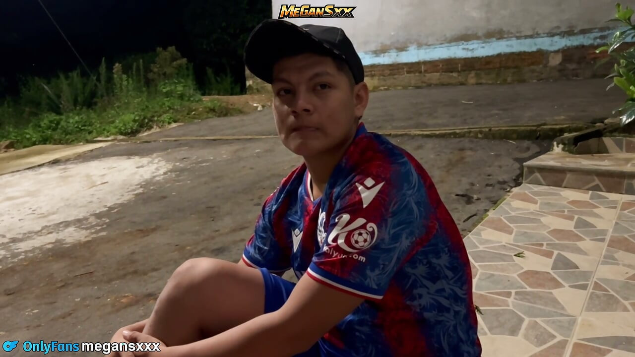 Una noche tan aburrida que le dije al loquito de al lado que me follara.