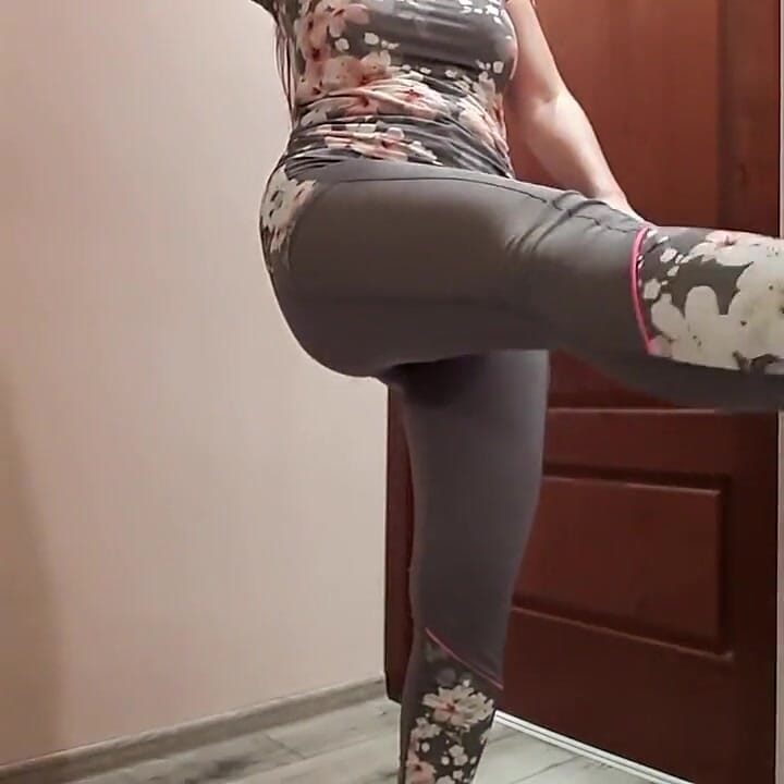 Pee My Gym Pants at the Closed Loo's Door