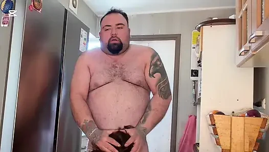Kitchen sex: Stepdad pounds his stepdaughter while she's cooking