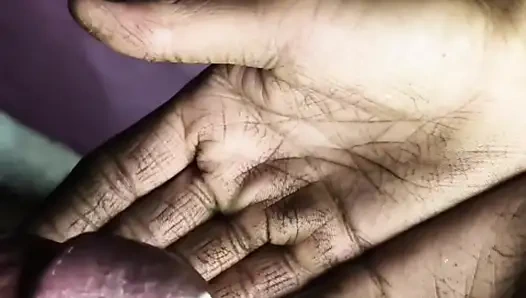 Indische hausfrau mit dickem arsch braucht schwanz jede nacht (6 mal kommen?