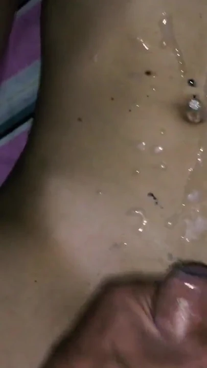 Momento icônico de "Ela não pode mais fazer isso, ela me bate com um travesseiro e grita comigo."