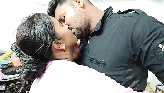 Üvey kız kardeş ve büyük üvey erkek kardeş ateşli seks - desi ateşli büyük memeli yenge amcık seksi - domaltmalı seks gecesi.