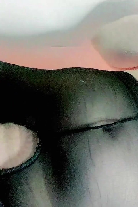 MILF in Pantyhose Playing with Vibrator