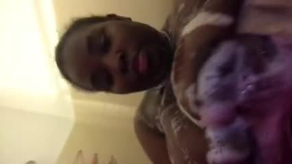 More sezy time in the shower
