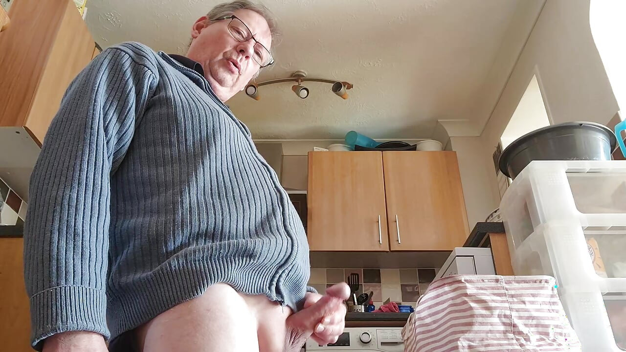 FOURTEEN LOVELY BIG CUMSHOTS