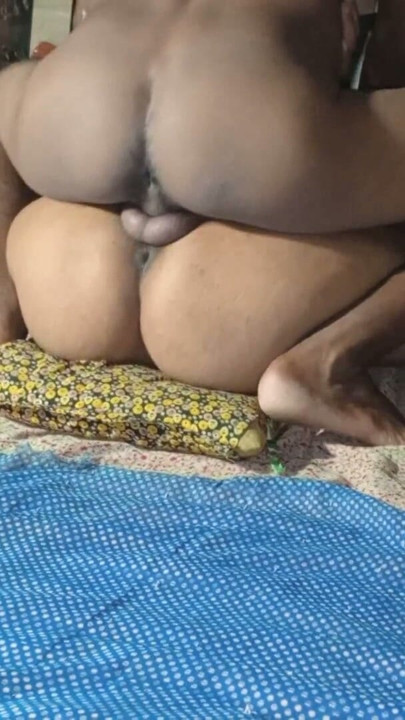 Dhire se daliye, virgin hu' - Desi high school girl 18+ talking dirty in hindi and losing her anal virginity | Clip 2