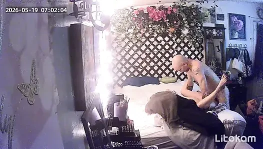 Komşu ile yakalandı