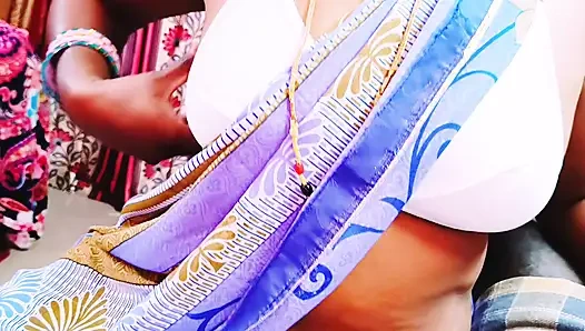 Мачеха с индийским пасыном трахается с грязными разговорами Телугу