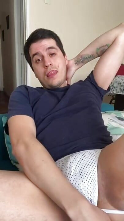 Sólo Un Chico Lindo Con Su Nuevo Consolador Metido En El Culo