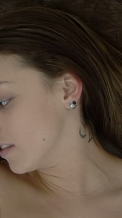 Orgasm ceh 96: Deliciul din spate al mamei sexy - Adoră umplutura aia de vagabond!