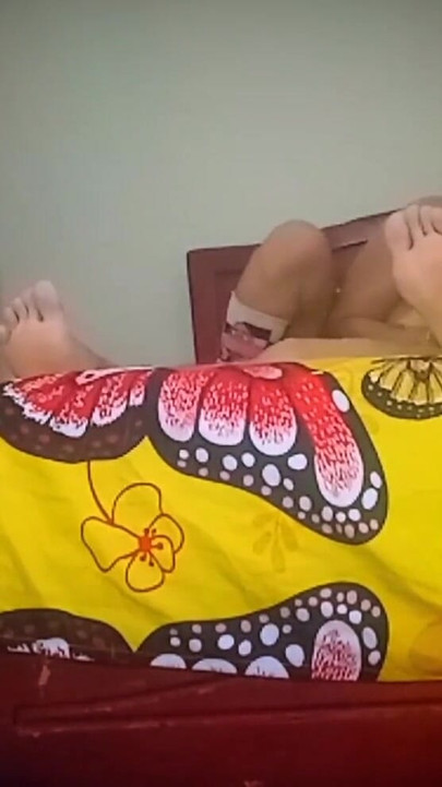 Un momento epico da "IL VECCHIO VERDE SCOpa la SUA GIOVANE FIGLIASTRA".
