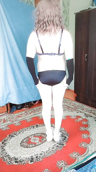 Yuppy Whispers Sing To My Heart