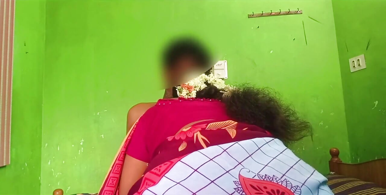 Ammu melepas romansa saree dengan teman laki-laki
