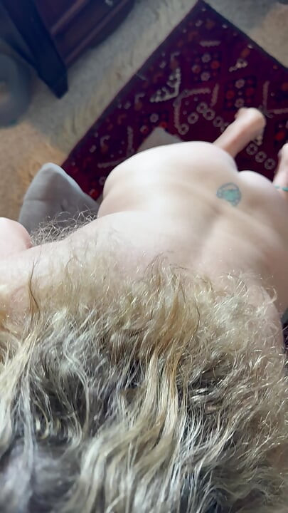 Beautiful Bonemaiden gets a facial