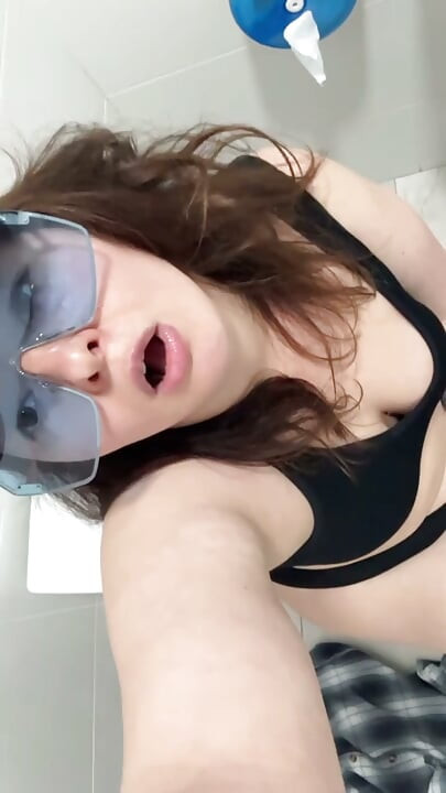 Solo girl public masturbation