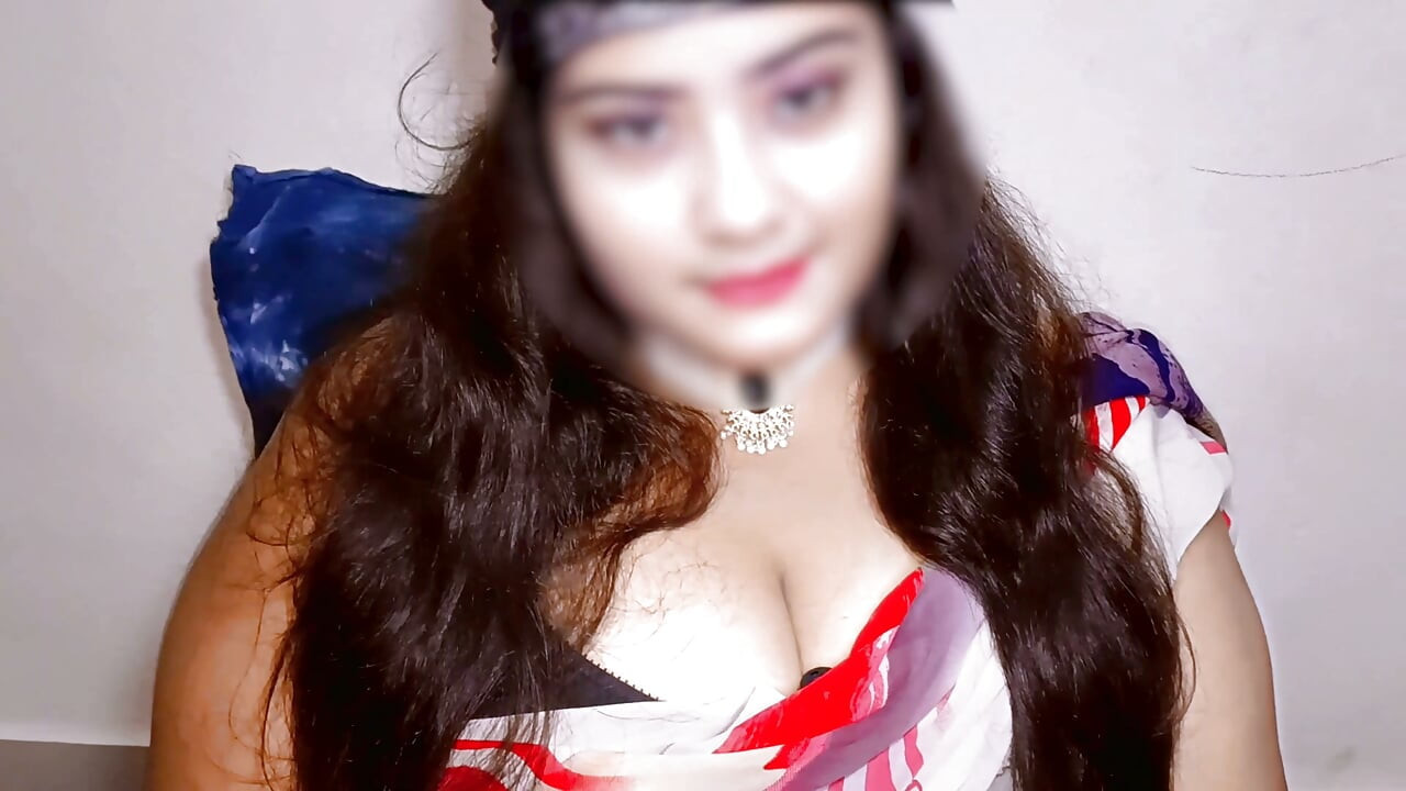 Sexo muy caliente con una hermosa madrastra del pueblo Todos disfrutan.