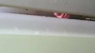 Betrapt op aftrekken onder de douche