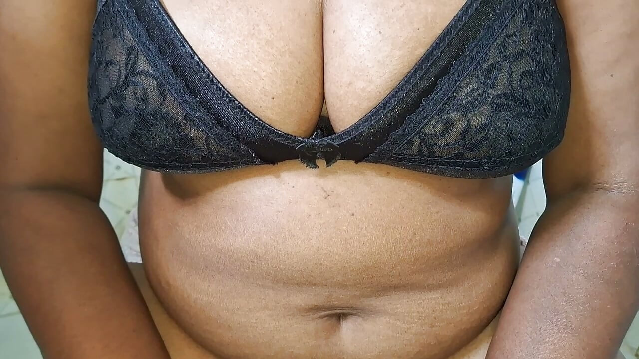 Mature Woman at bathroom Hottest video