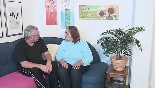 Oma wird hart gefingert dewasa dan dabei geleckt