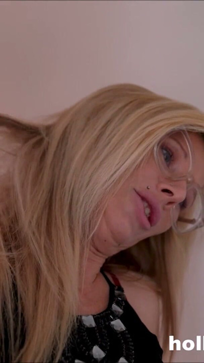 Nice horny with Flemish Tina at Passie! | Clip 1