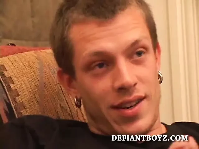 Shane drka i pobeđuje u takmičenju sperme