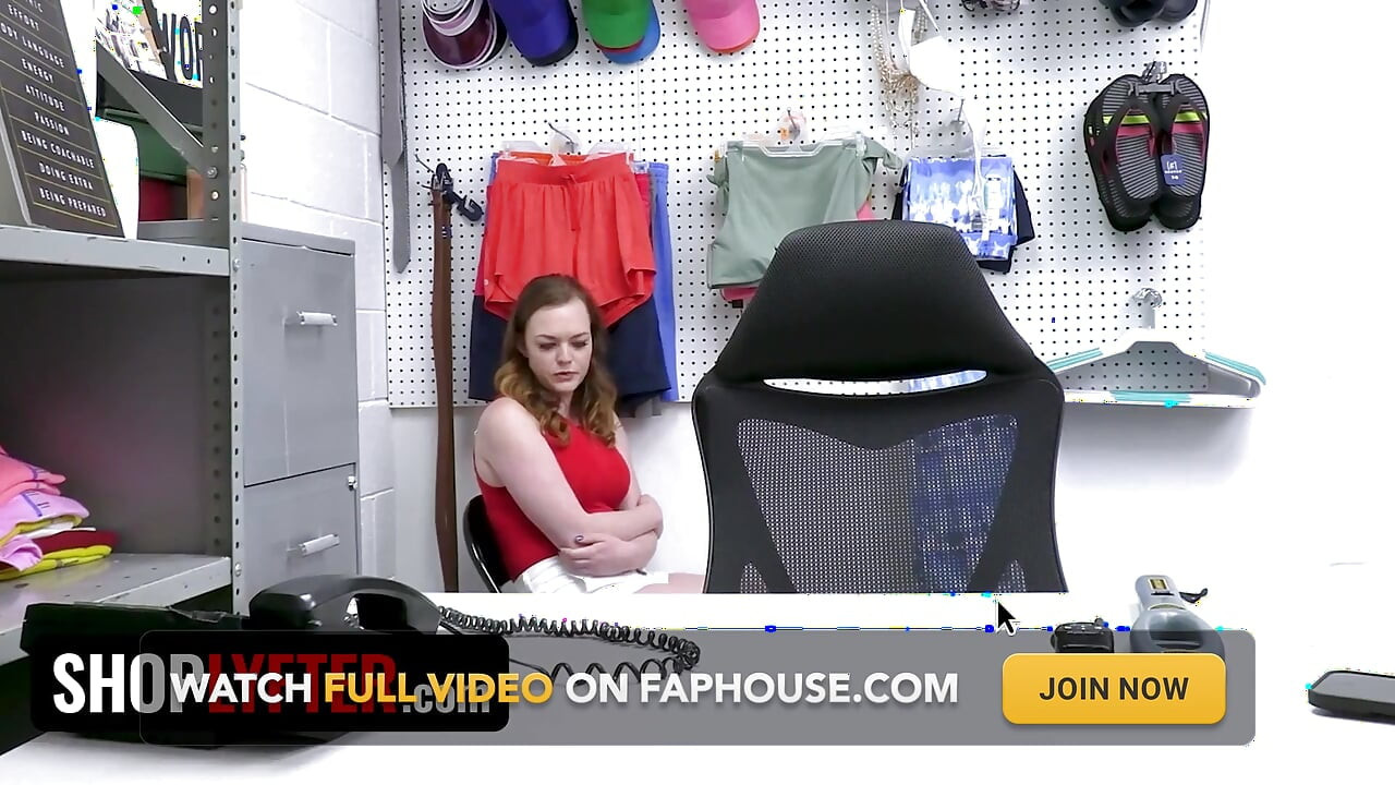 Samantha regerar fångad butiksstötning och behöver en hålighetssökning