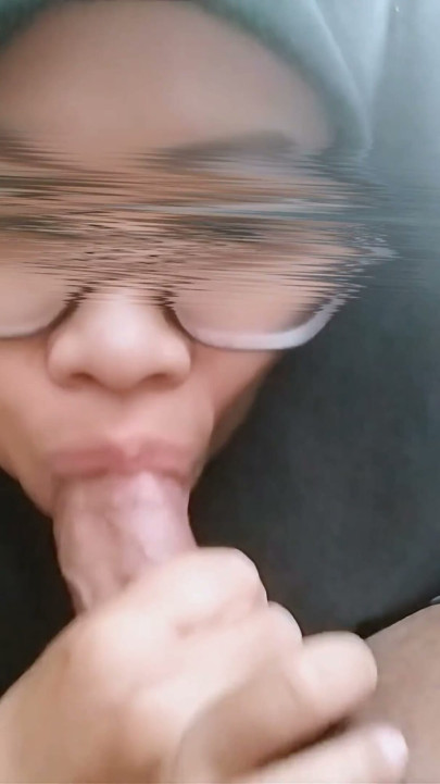 Naughty Hijab Girl So Horny, She Sucks Taxi Driver Cock in the Car Backseat - Minokiiko | Clip 1