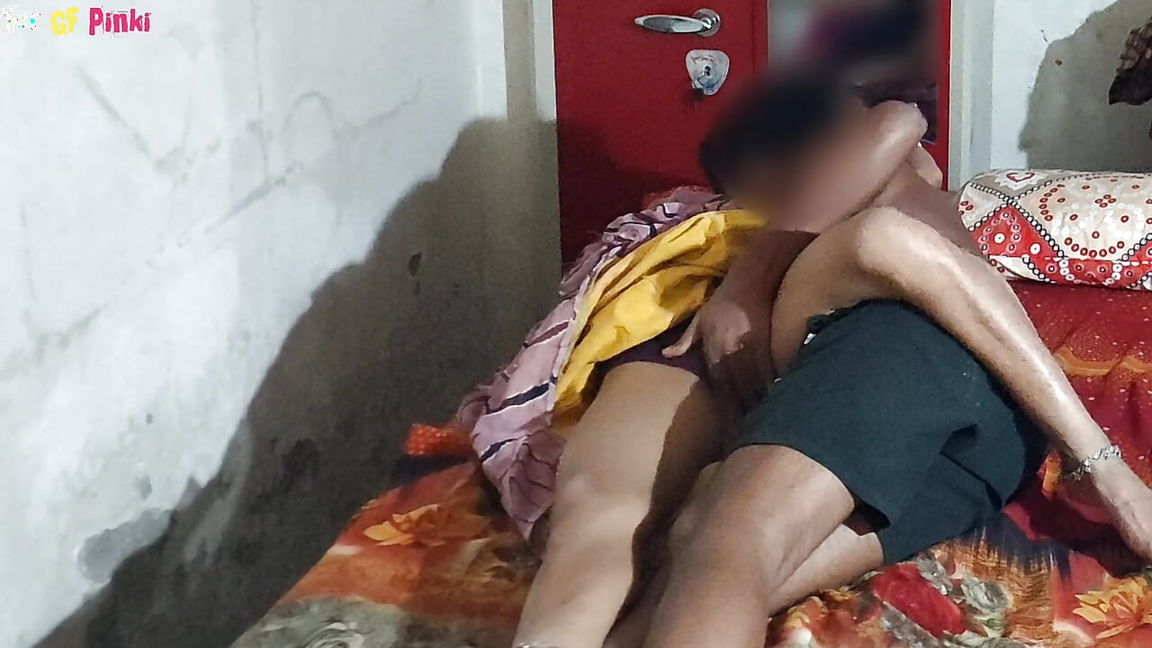 Ich wurde zum ersten mal von einem großen schwarzen schwanz gefickt. Desi Village bhabhi erstmals Innerhalb großen schwarzen schwanz in ihrer muschi.