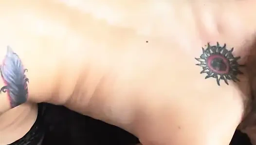 Yağmurlu gün: Govinda'ya göt parmaklama, gırtlağına kadar emiyor ve sikişiyor. (süper ateşli seksi baştan çıkarıcı)