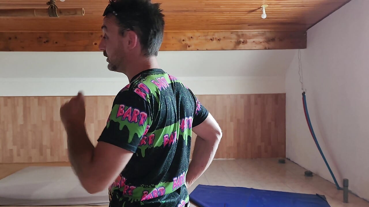 Trío bisexual con oso muscular