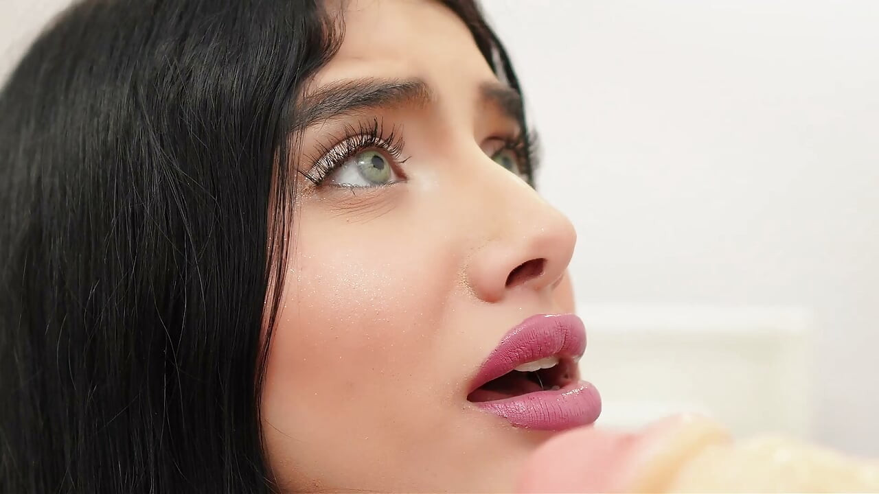 Asmr: what are you doing here? I lose my virginity to my cousin after entering my room without permission