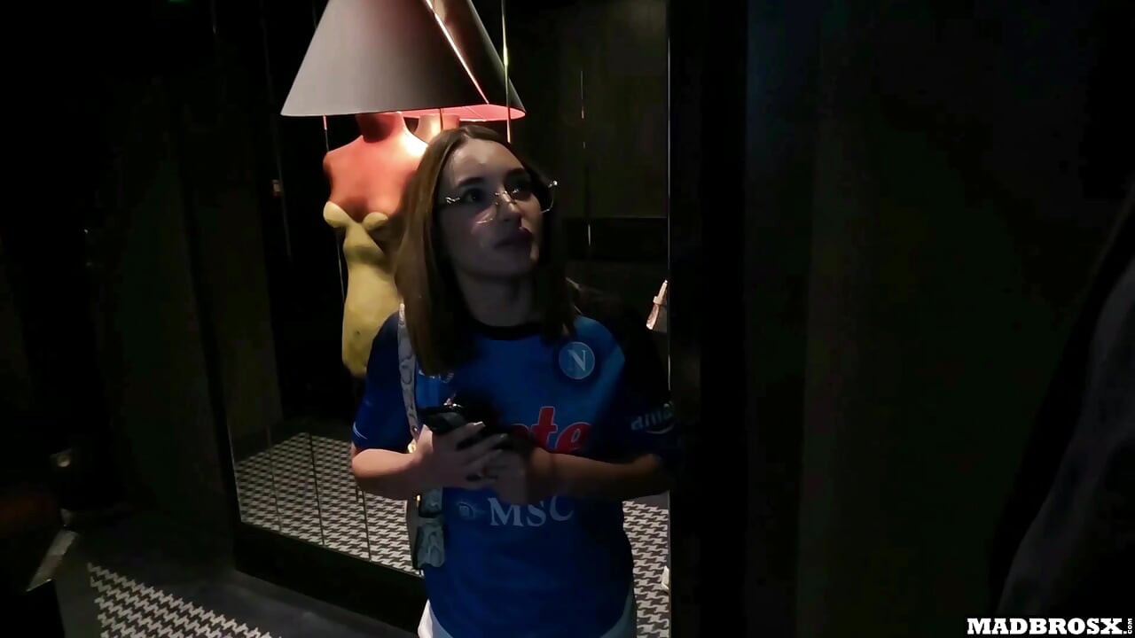 An Italian Fan From Napoli Cheats On Her Boyfriend And Agrees To Get Her Ass Pounded To Apologize !!!