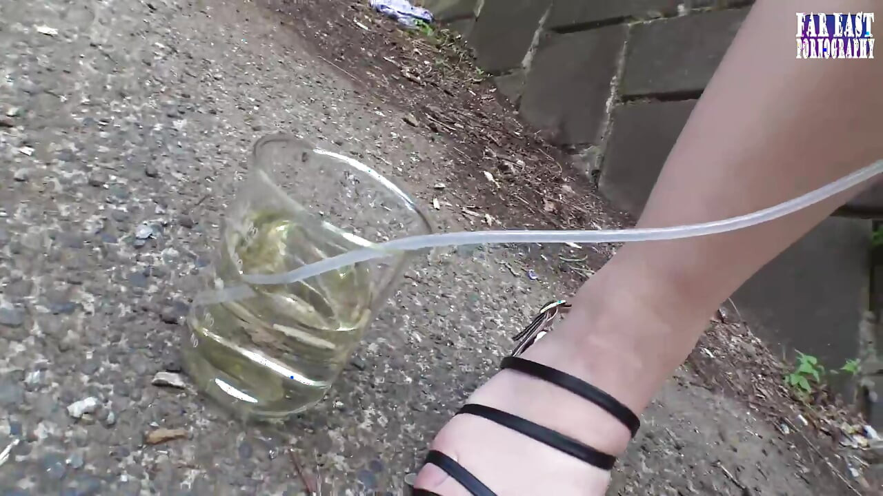 Stream Journey as a Slender Beauty Masters the Thrill of Standing Release Outdoors Part.2