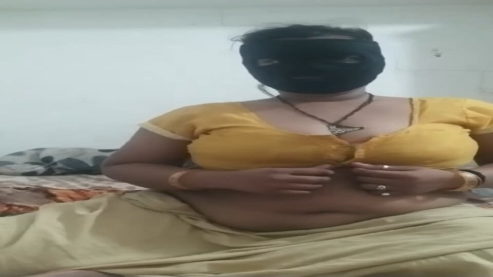 Une femme montre son corps, nouvelle vidéo virale