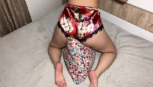I caught my widowed sister-in-law masturbating, I relieved her