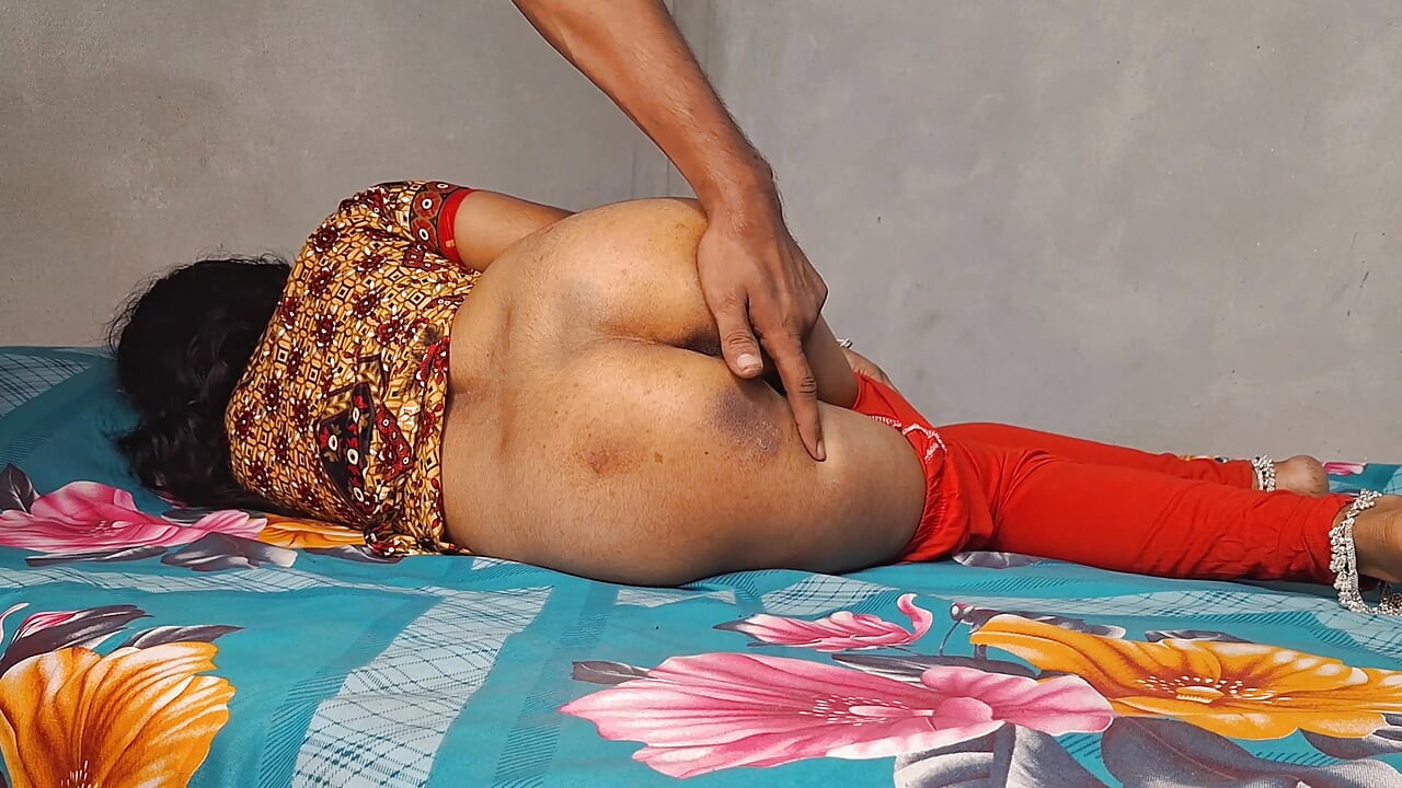 indian desi Stepbrother is giving high quality sex and licking to his stepsister with his big Cock. viral video