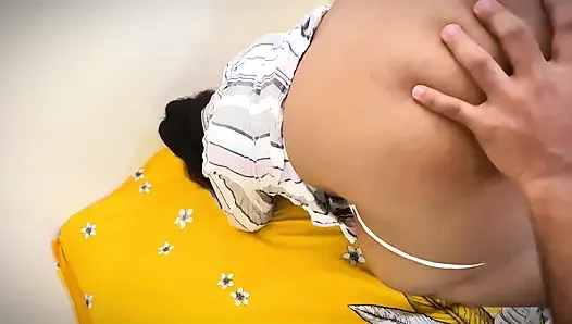 Мачеху с огромной попкой трахнул друг сына, когда она была возбуждена