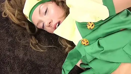 Sexy teen Elena Koshka lutscht und fickt einen harten schwanz trocken