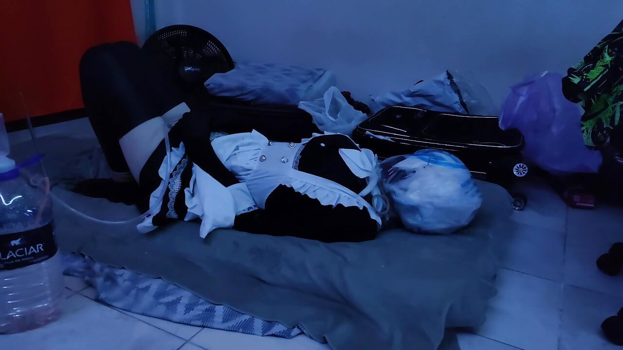 Servitoare kigurumi legare cu respirație grea