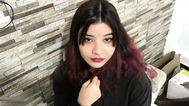 Undressing for you, like you're the only one in the world - Porn in Spanish