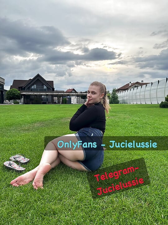 Public anal fucking and fisting with Jucielussie