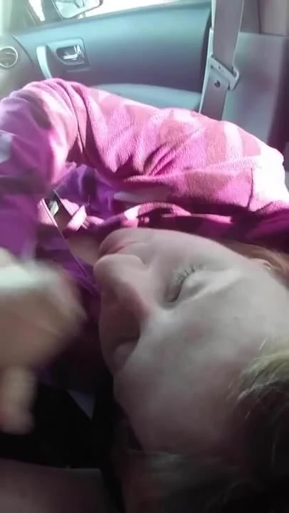 nutt on her face