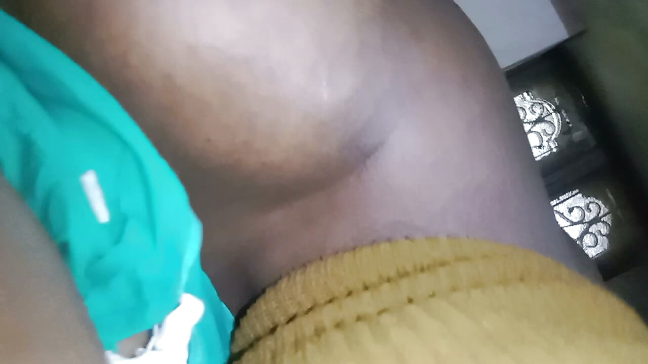 Tía India Lamiendo El Coño De La Esposa De Un Amigo