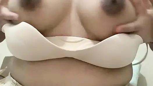 A Viral Video of a Beautiful Girl Who Is Pregnant